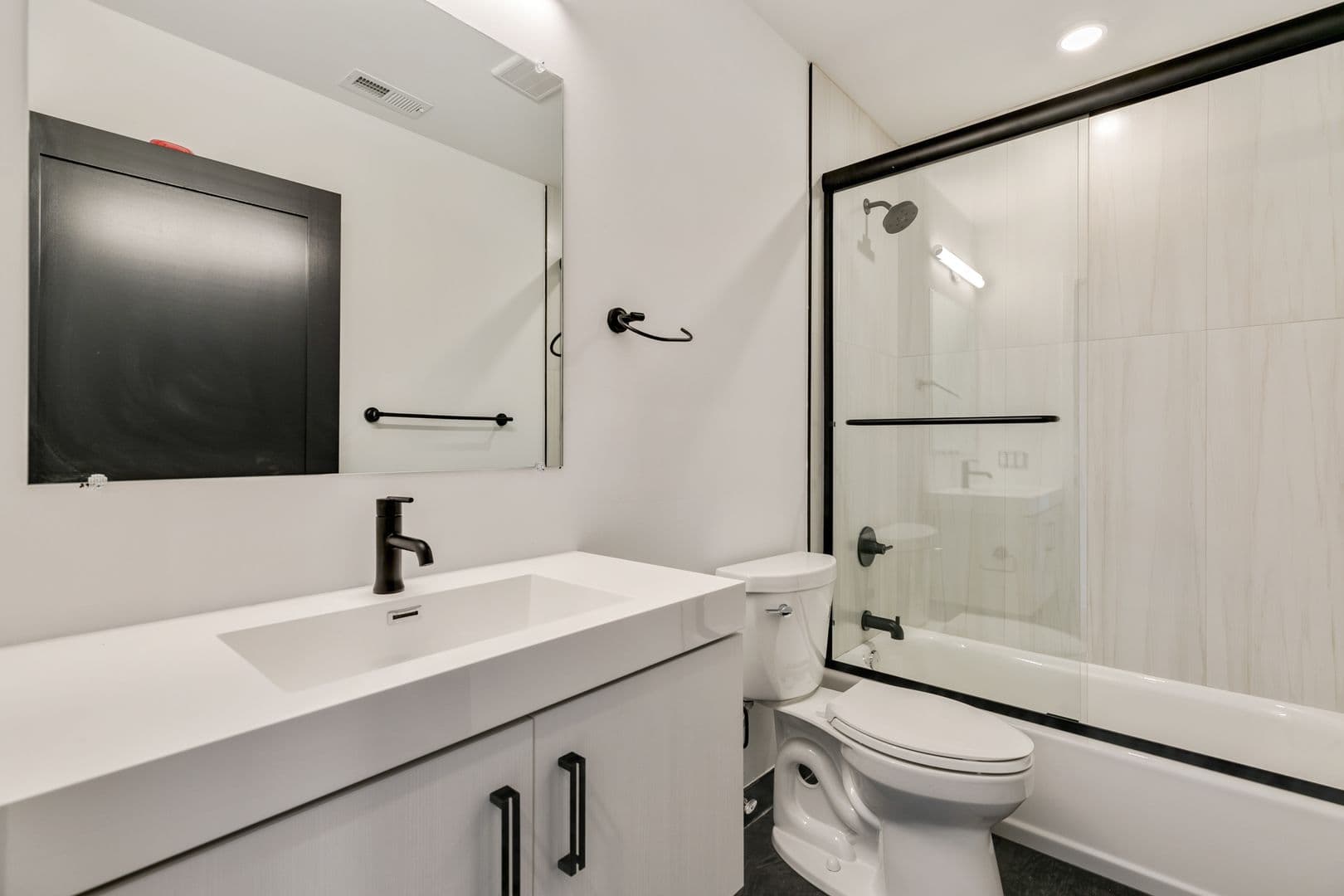 Philadelphia Apartment: 3051 Richmond St