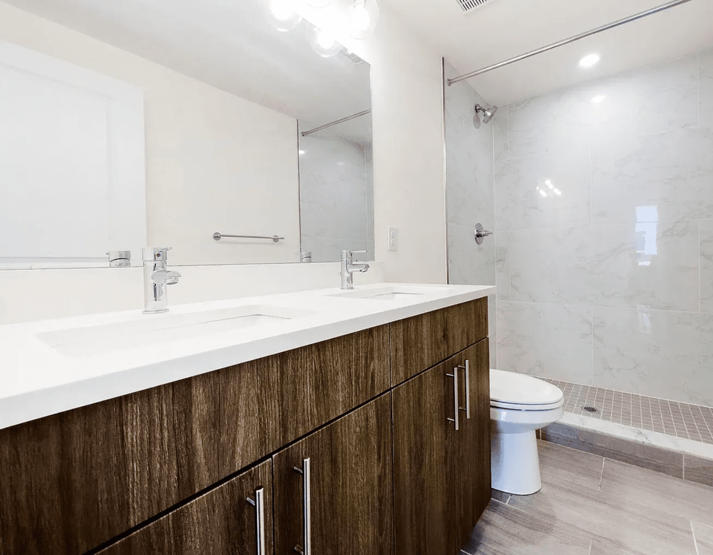 Philadelphia Apartment: 1660 Germantown Ave