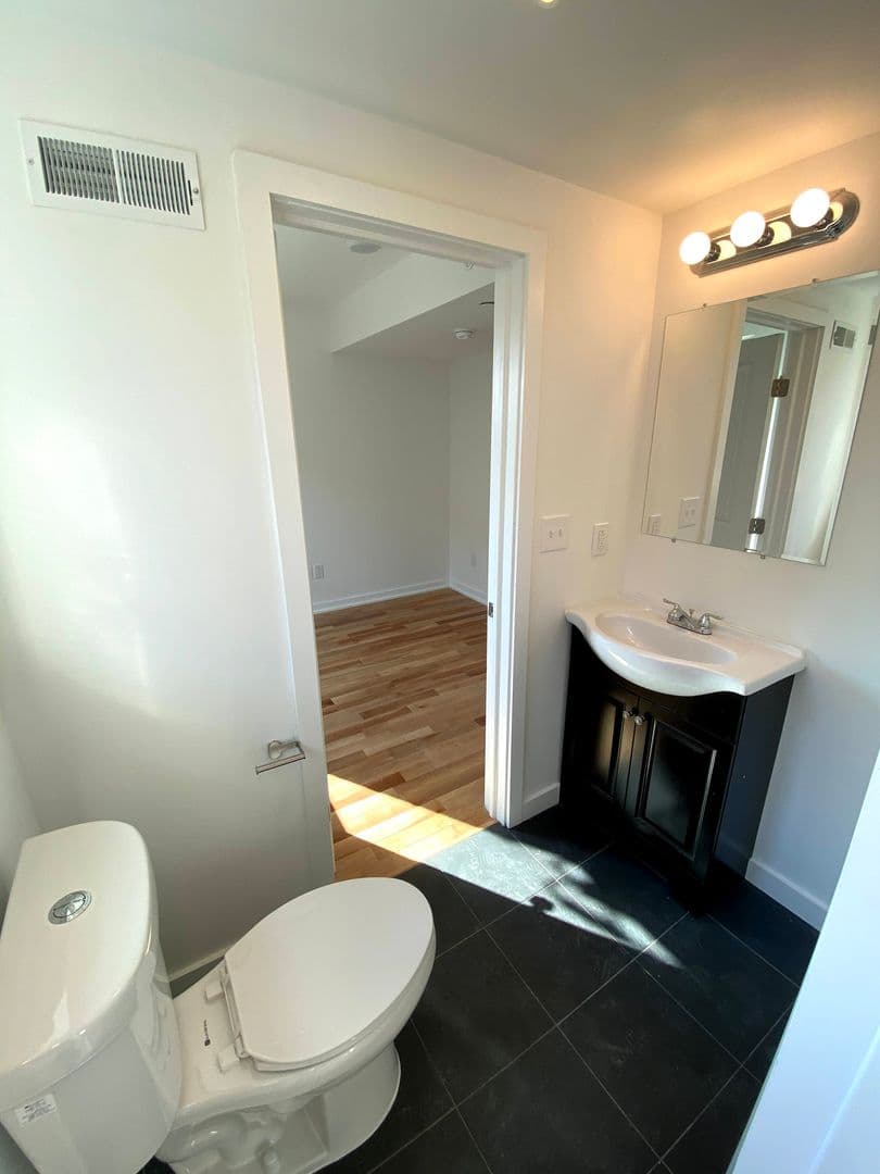 Philadelphia Apartment: 1537 Cecil B Moore