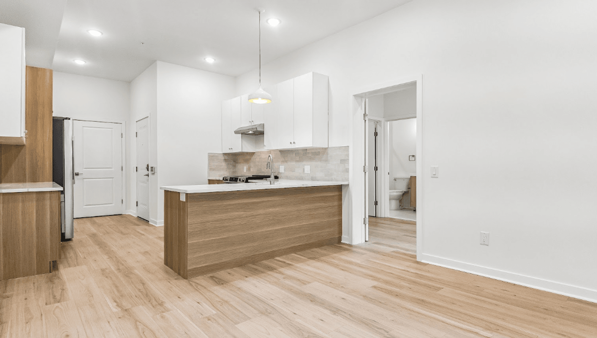 Philadelphia Apartment: 921 E Chelten Ave
