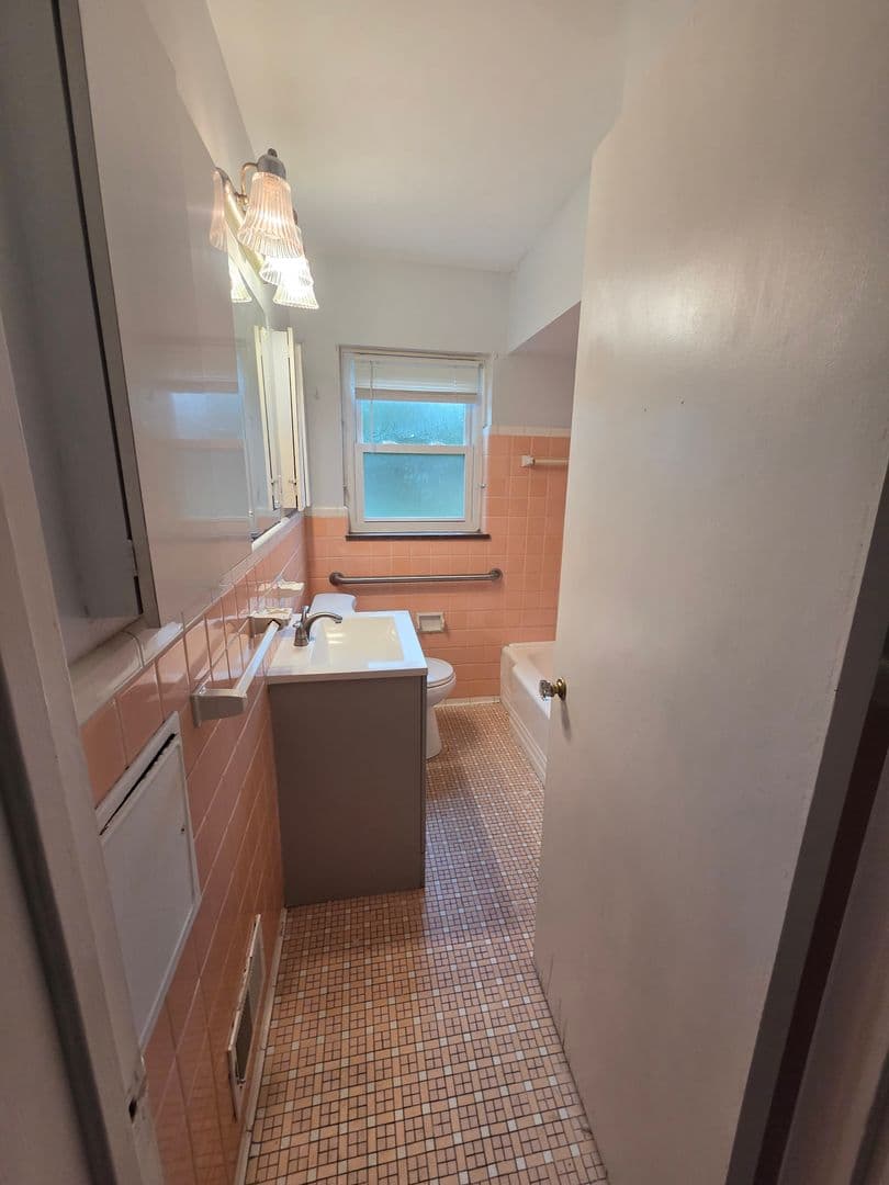 Detroit House: 11415 Bramell