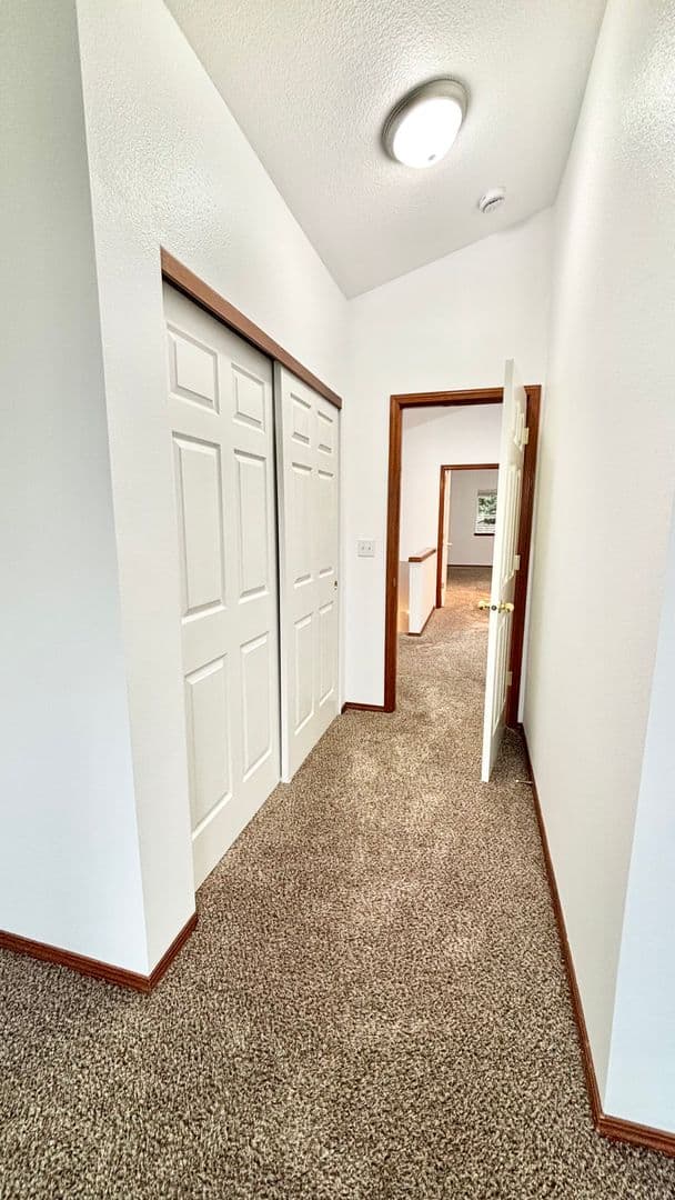 Portland Apartment: 512-528 S. Nebraska St.