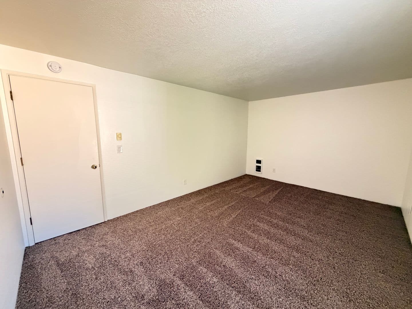 Lake Oswego Apartment: 6951-6957 SW Montauk Circle
