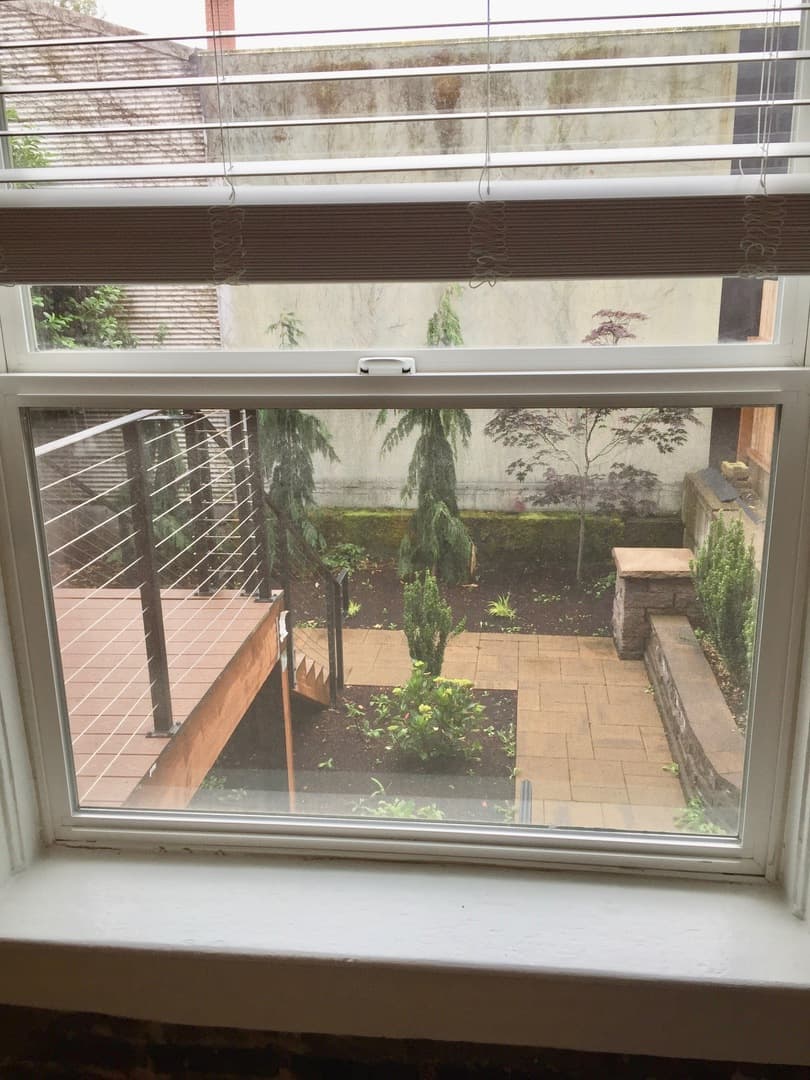 Portland Apartment: 1942 NW Pettygrove St.