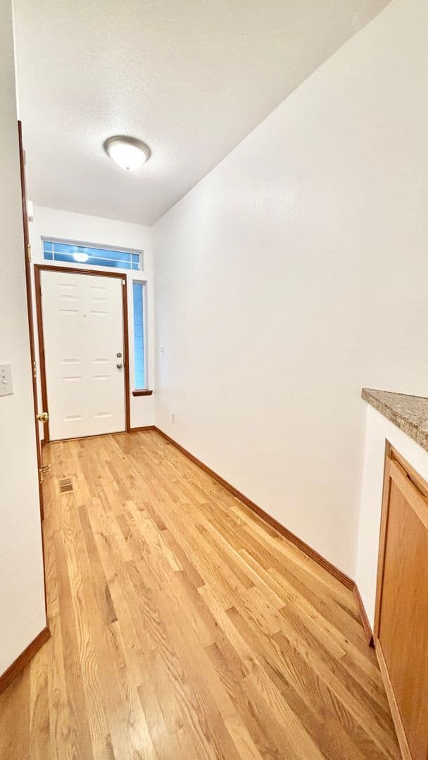 Portland Apartment: 512-528 S. Nebraska St.