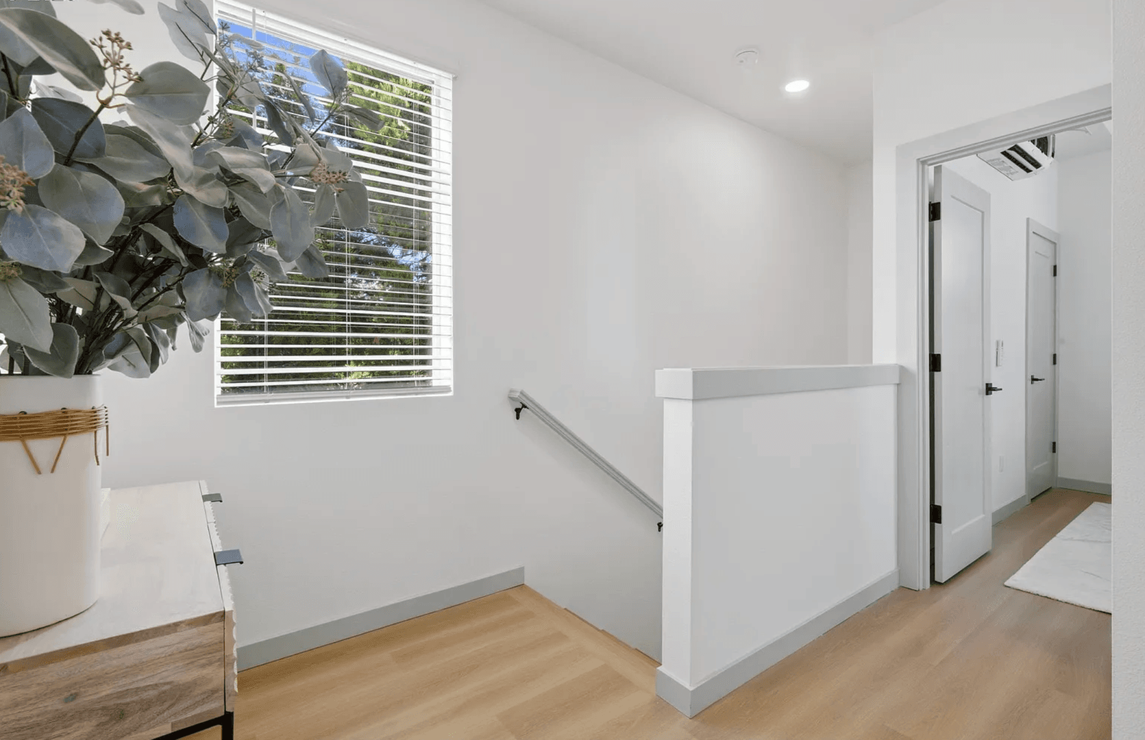 Portland Apartment: 7057 SE 60th Ave.