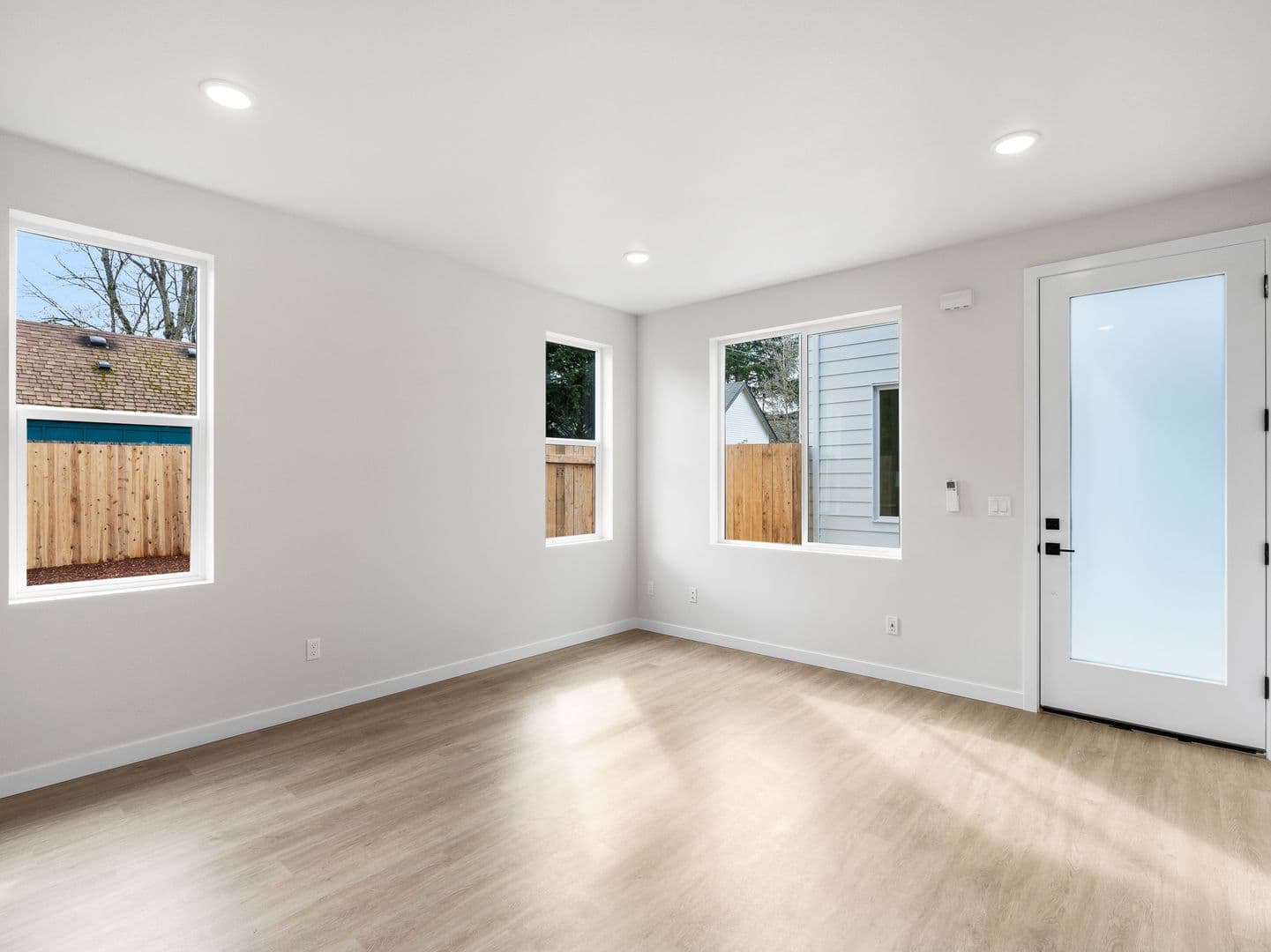 Portland Apartment: 4822 SE 62nd Ave.