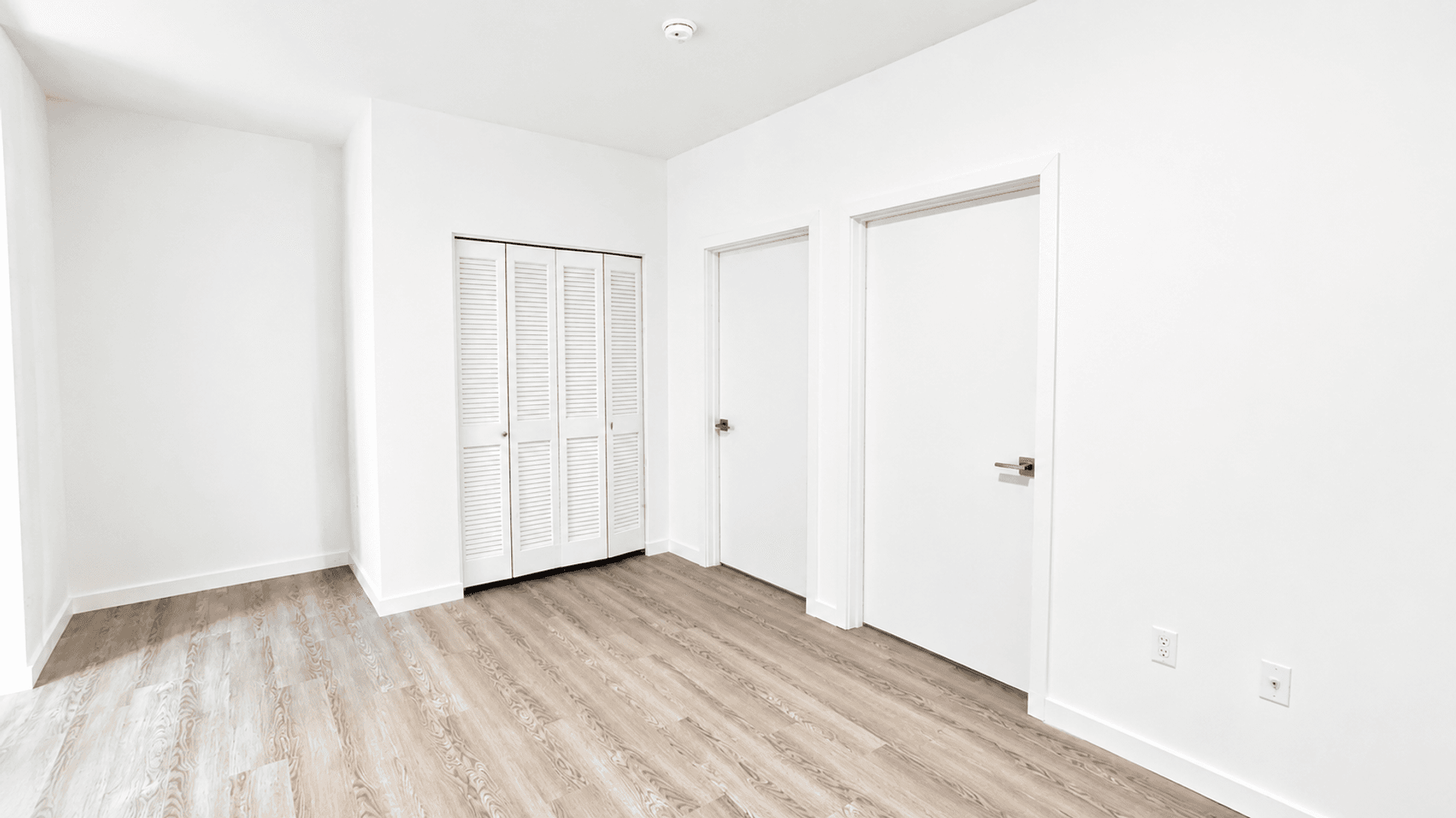 Portland Apartment: 232 NE 61st Ave.