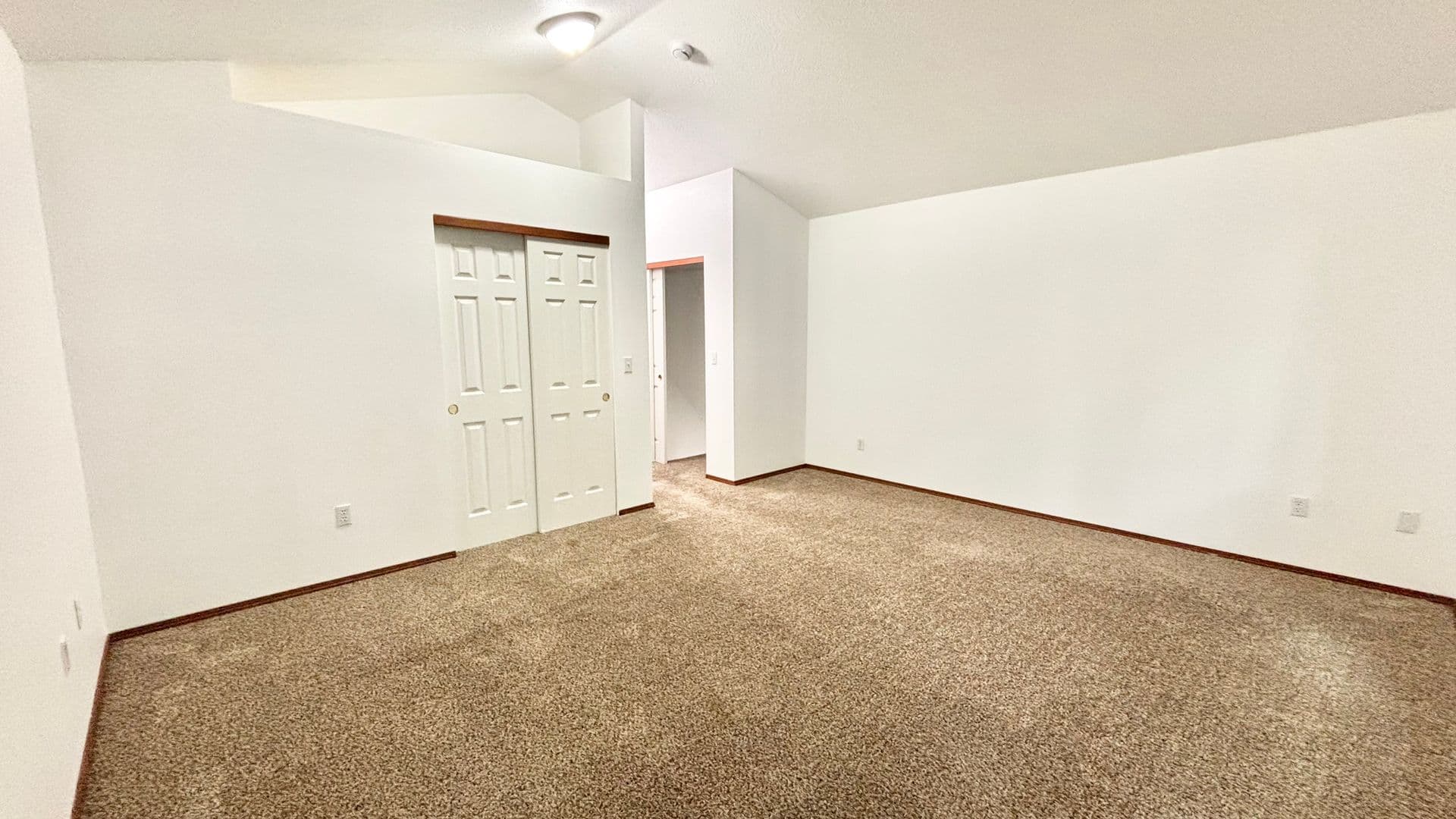 Portland Apartment: 512-528 S. Nebraska St.
