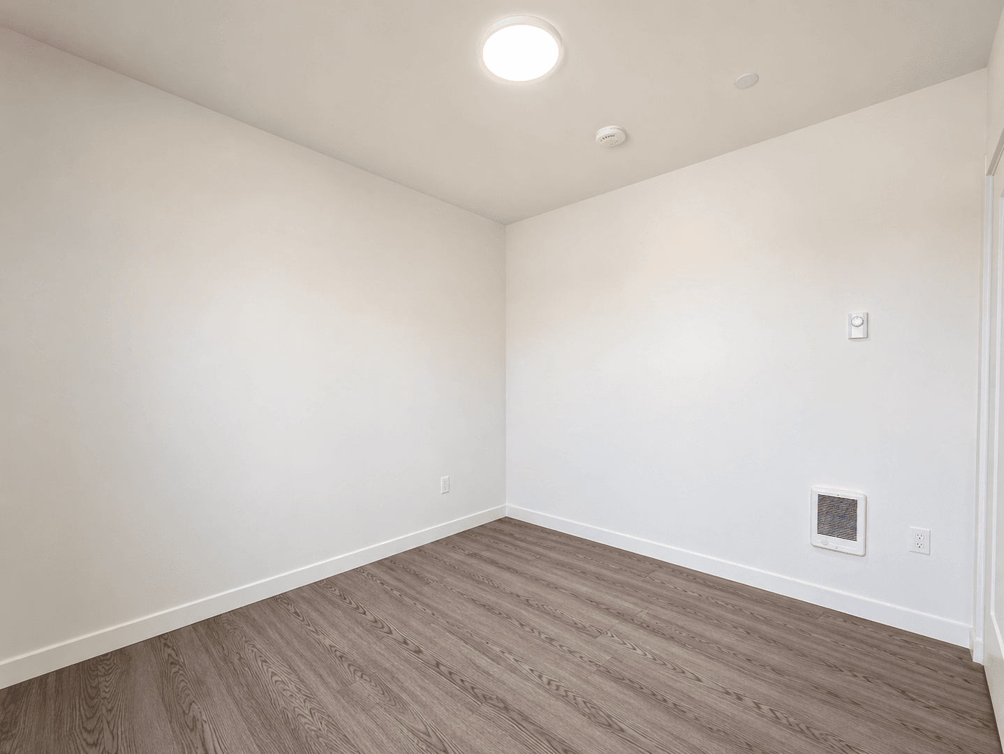 Portland Apartment: 2465 NE Alberta St.