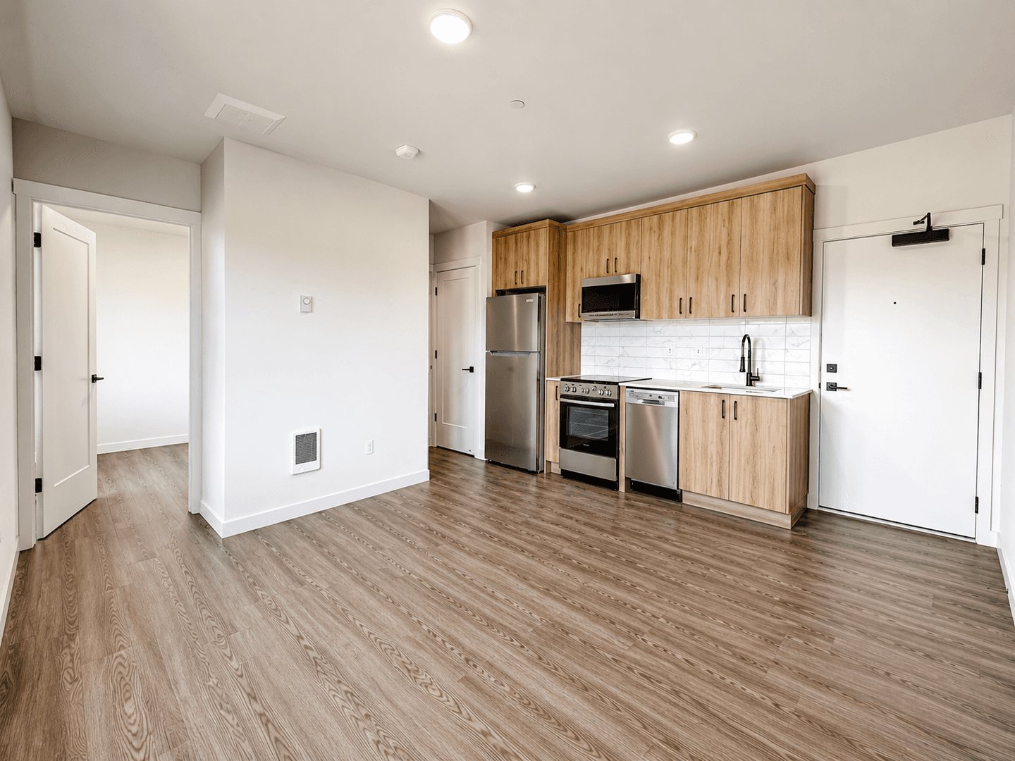 Portland Apartment: 2465 NE Alberta St.