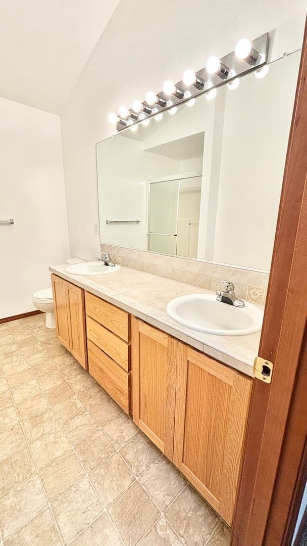 Portland Apartment: 512-528 S. Nebraska St.