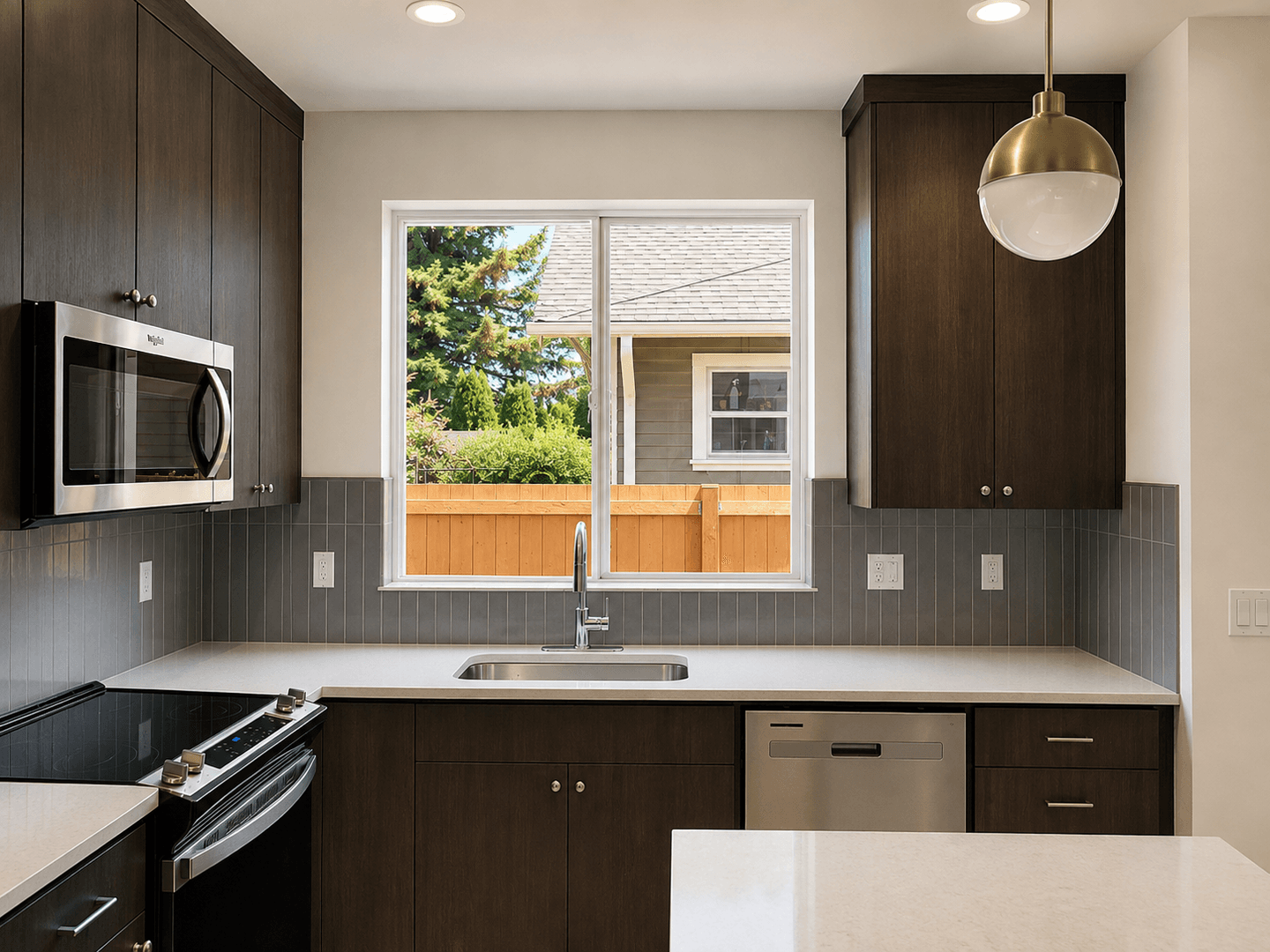 Portland Apartment: 7819-7825 SE Tolman St.