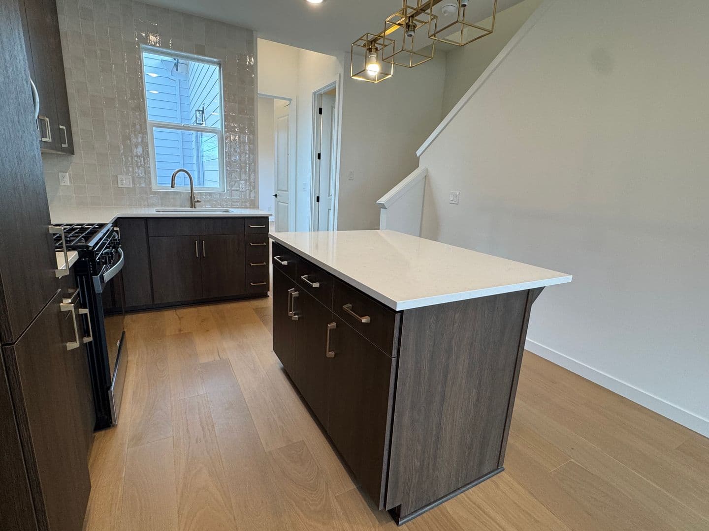 Portland Apartment: 11580 SW 47th Ave.