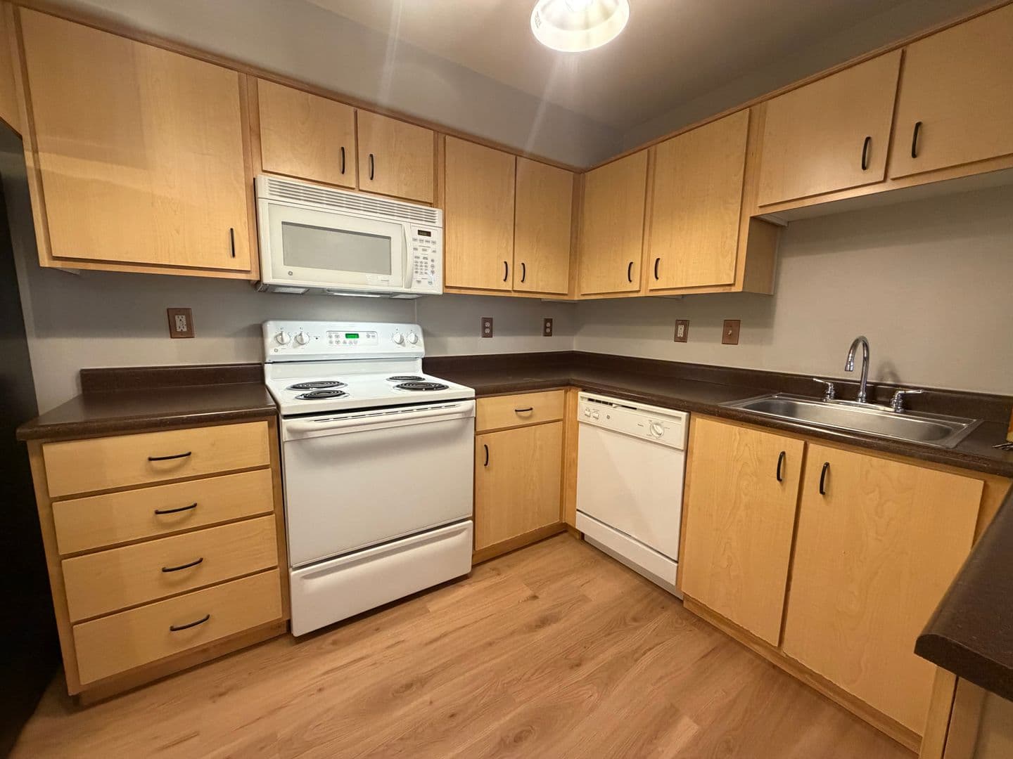 Portland House: 9817 NE Irving St. #216