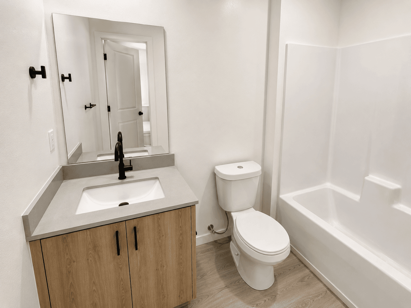 Portland Apartment: 2465 NE Alberta St.