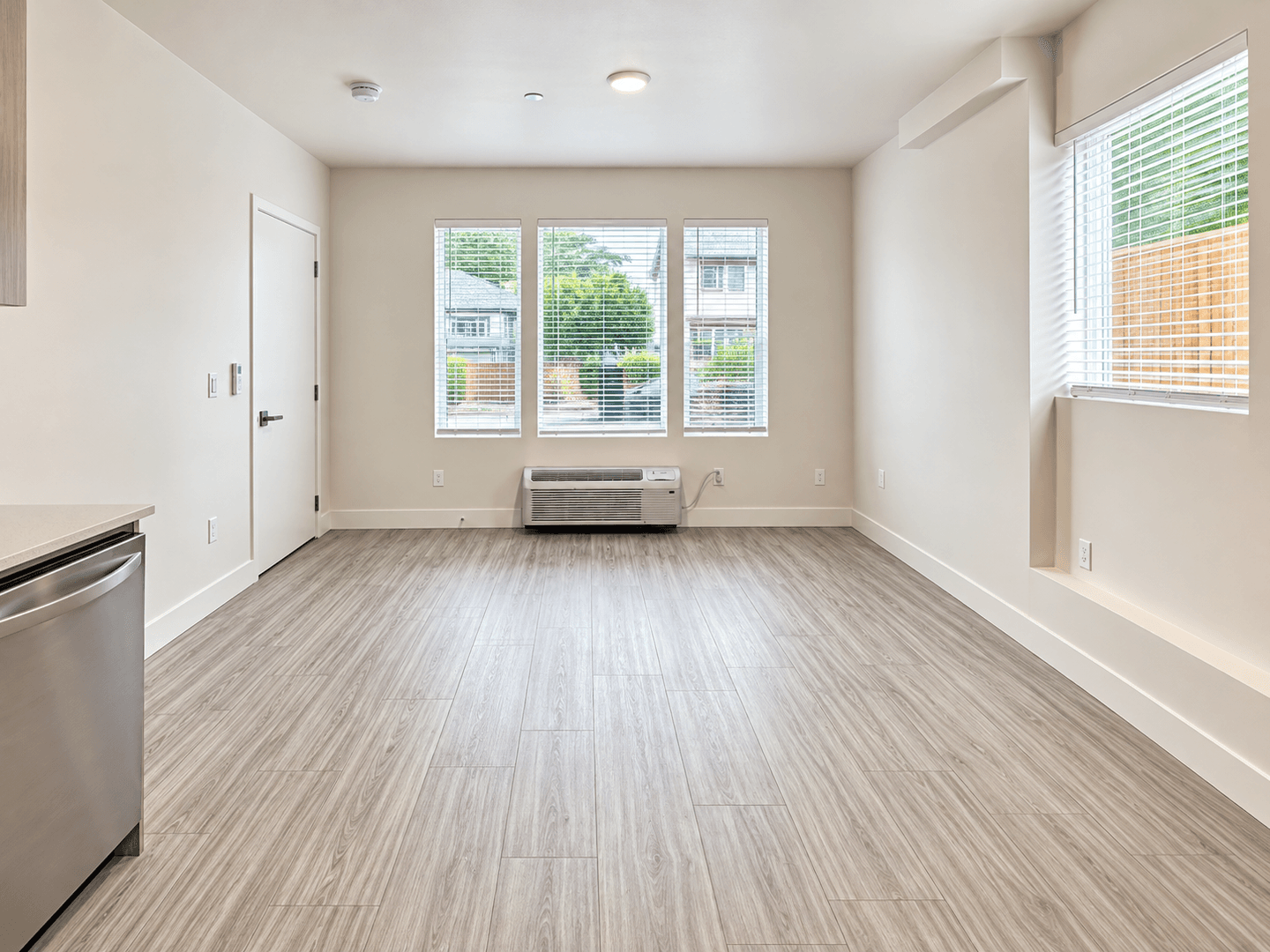 Portland Apartment: 7240 N Saint Louis Avenue