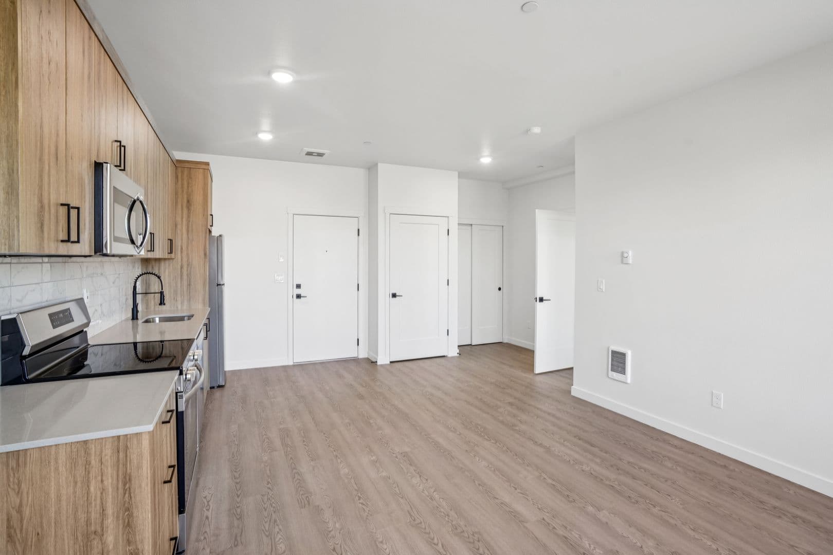 Portland Apartment: 2465 NE Alberta St.