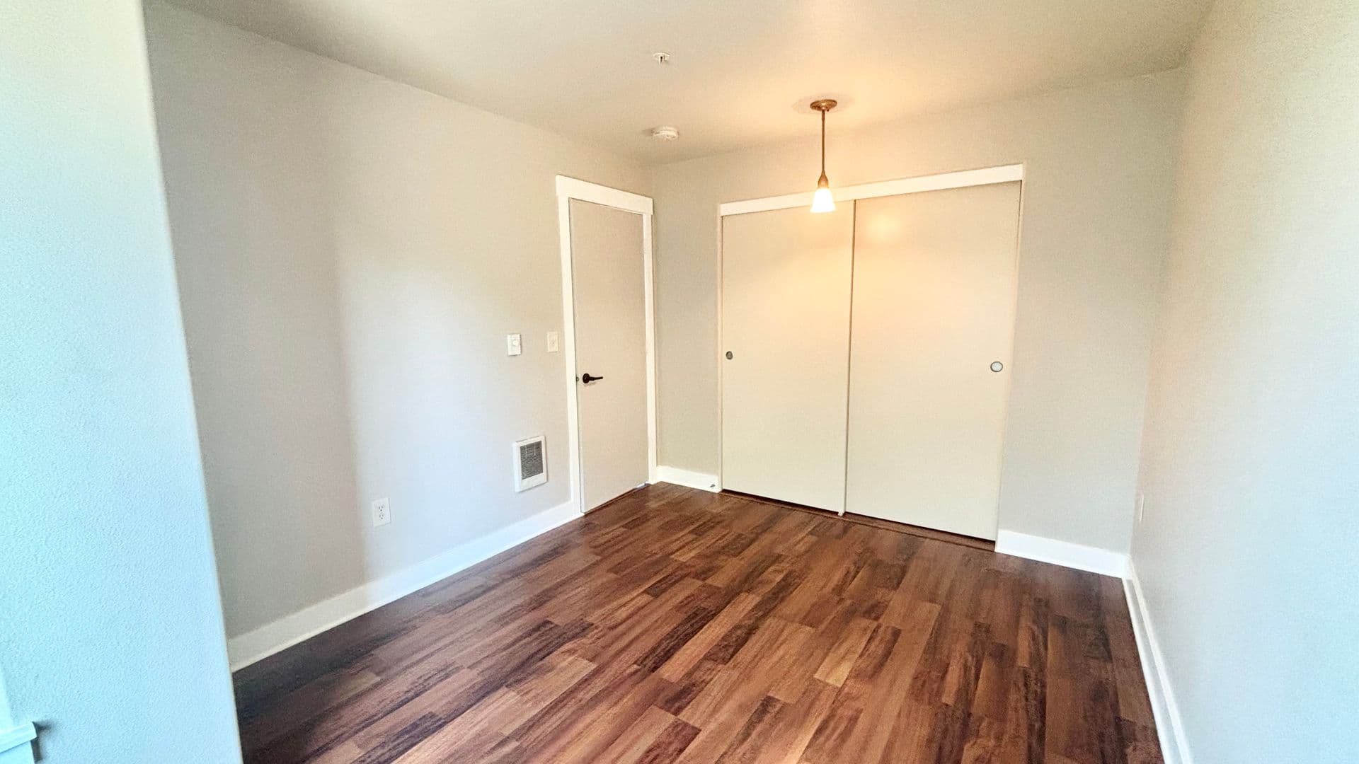 Portland House: 9817 NE Irving St. #216