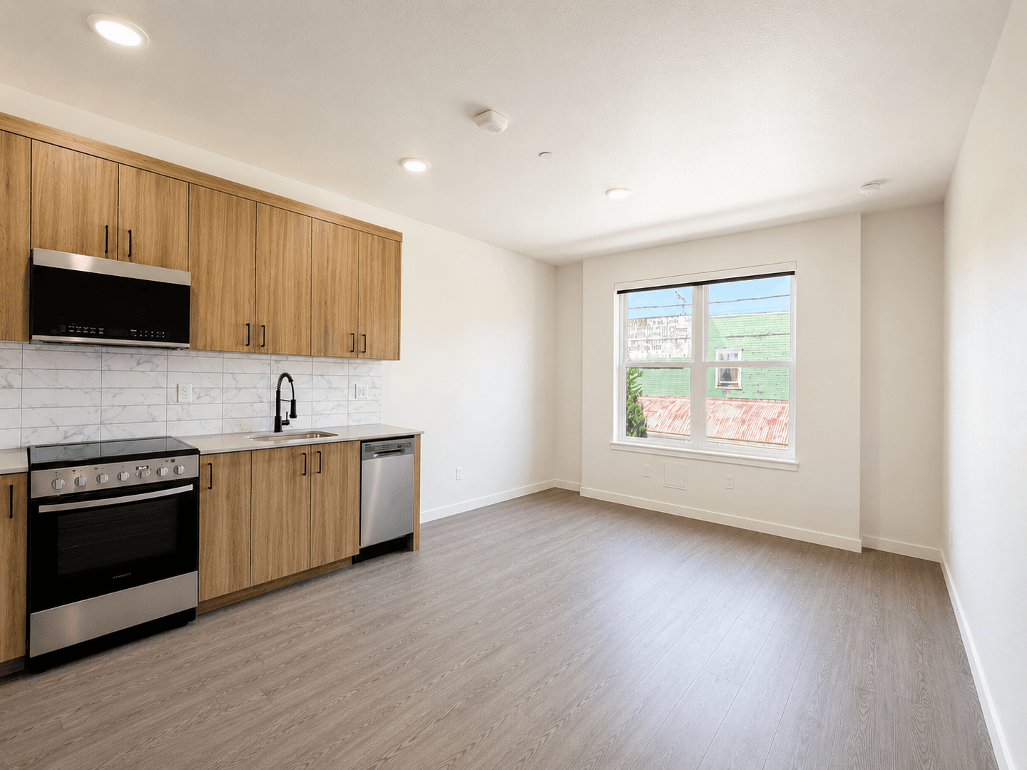 Portland Apartment: 2465 NE Alberta St.