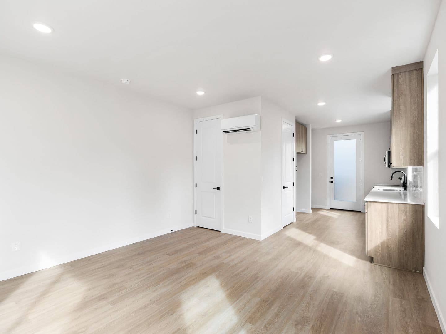 Portland Apartment: 4822 SE 62nd Ave.
