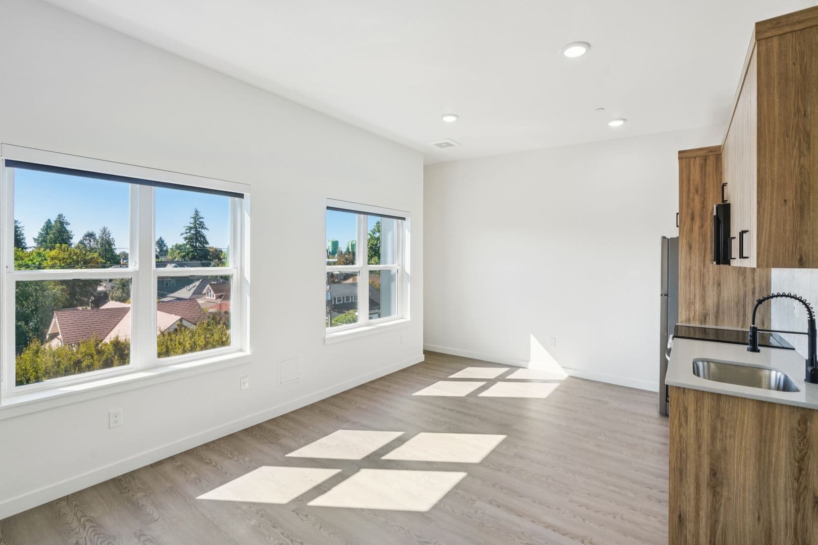 Portland Apartment: 2465 NE Alberta St.