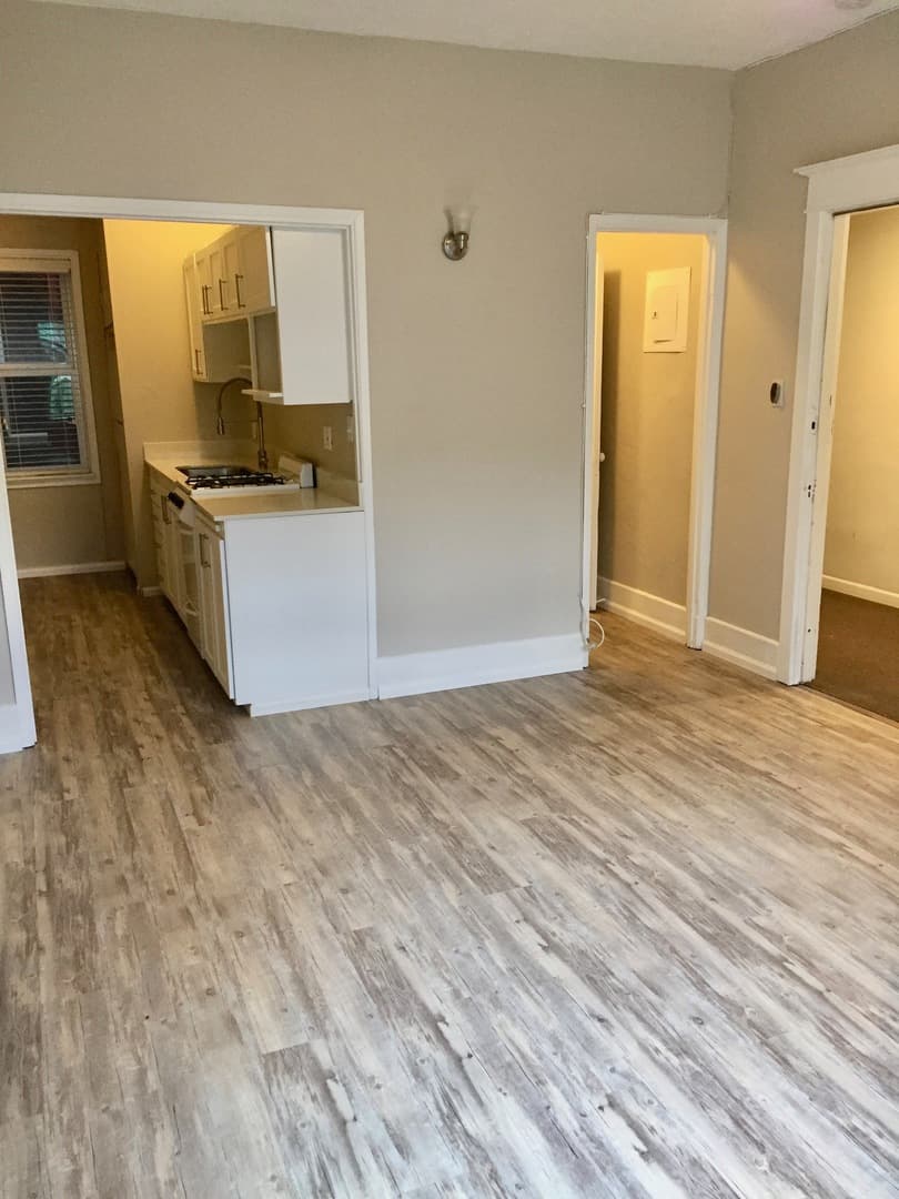 Portland Apartment: 1942 NW Pettygrove St.