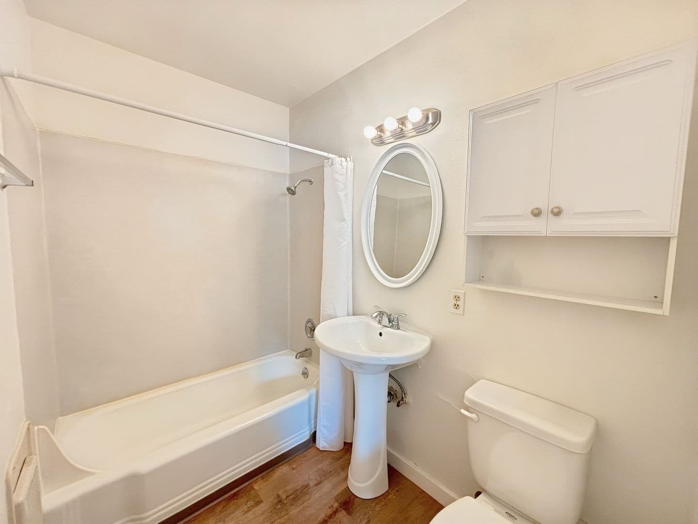 Portland Apartment: 1531-1533 SW Harrison St.