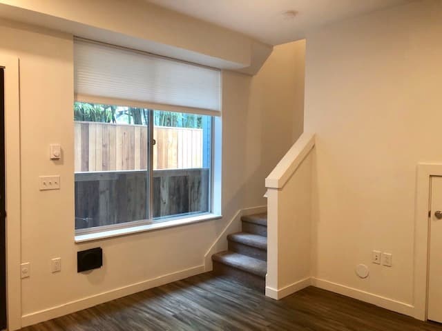 Portland Apartment: 9525 N. Lombard St.