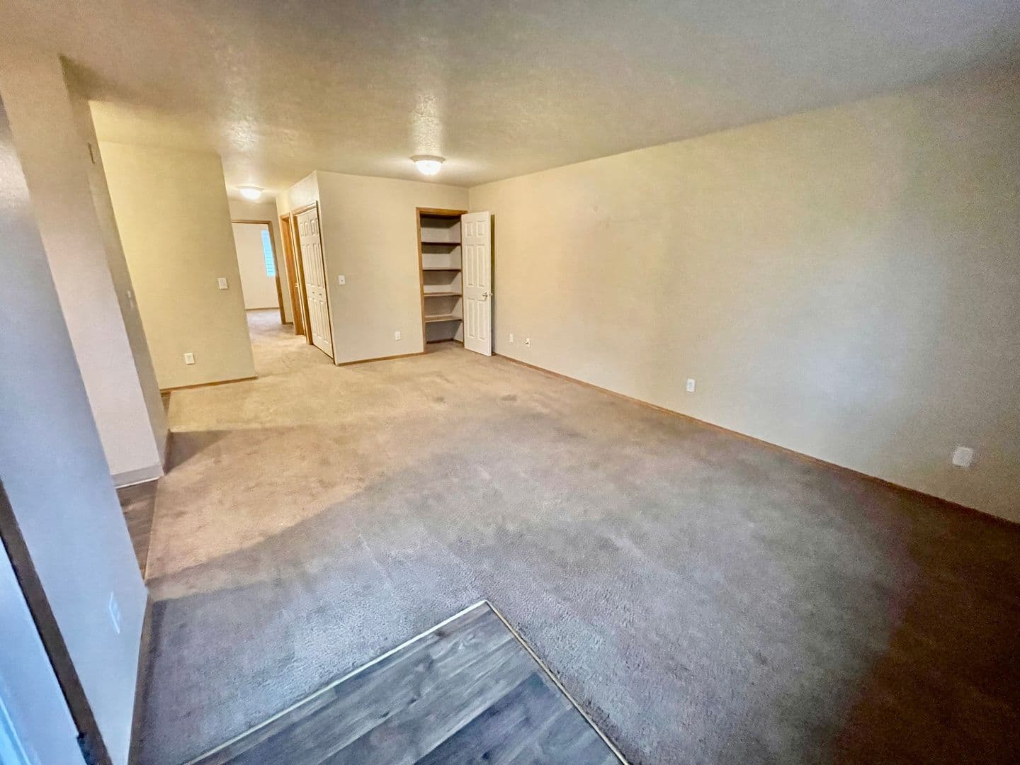 Portland Apartment: 3410-3414 SE 143rd Ave