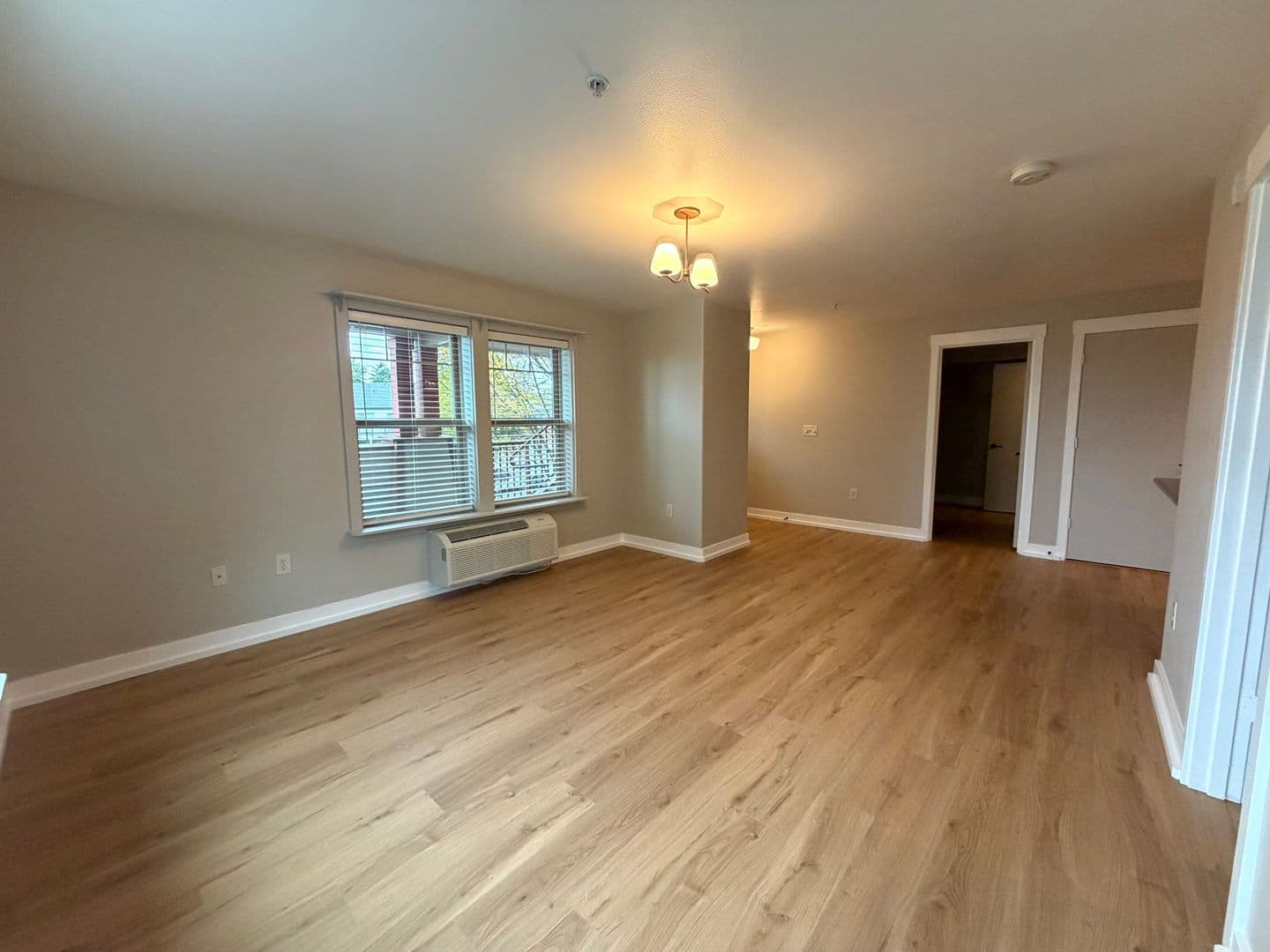 Portland House: 9817 NE Irving St. #216