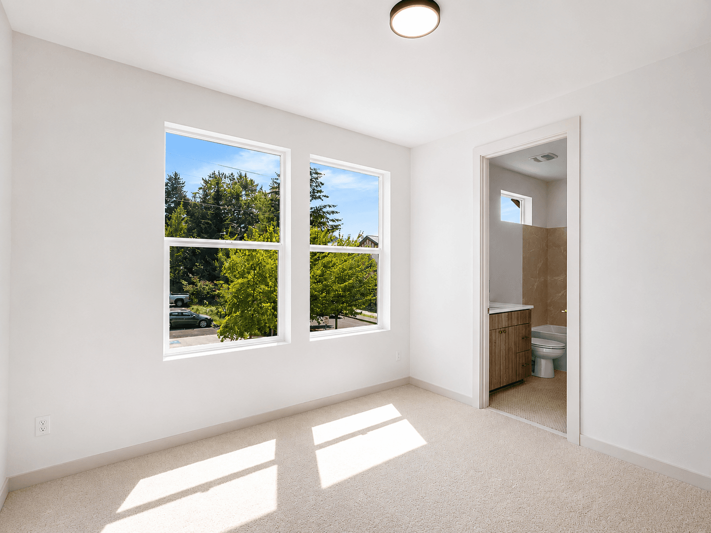Portland Apartment: 5131-5135 SE Morrison St.