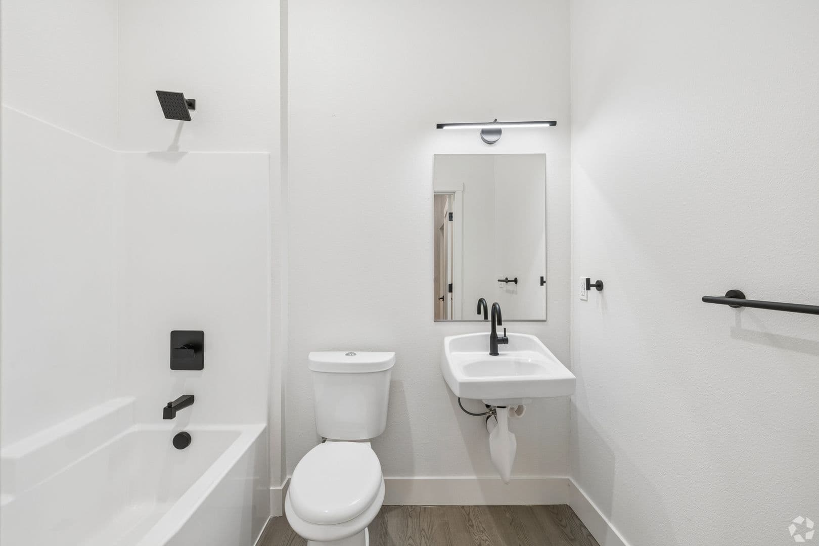 Portland Apartment: 2465 NE Alberta St.