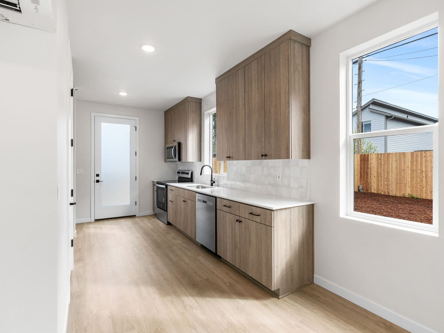 Portland Apartment: 4822 SE 62nd Ave.