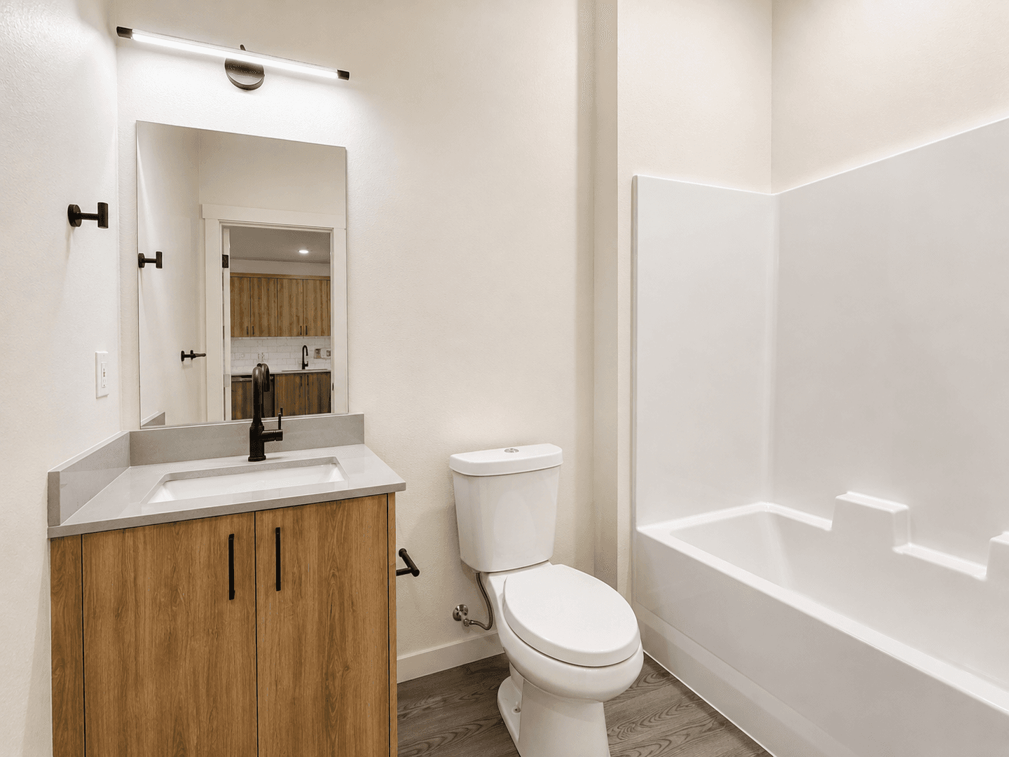 Portland Apartment: 2465 NE Alberta St.