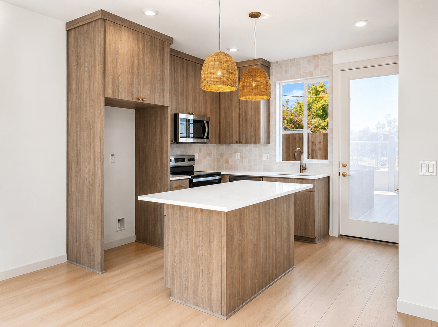 Portland Apartment: 5131-5135 SE Morrison St.