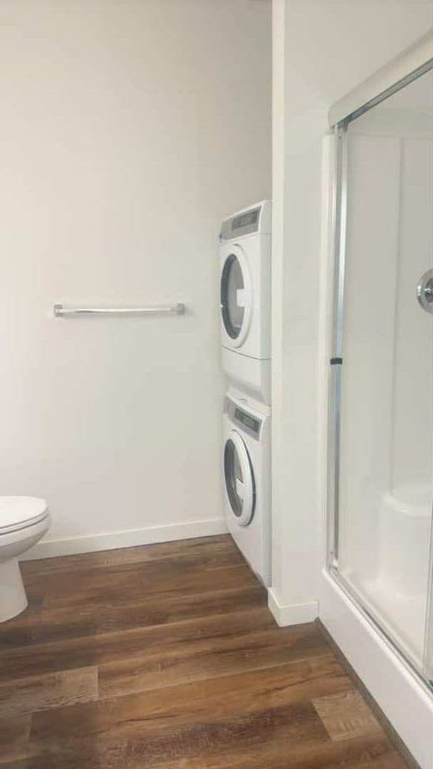 Portland Apartment: 7424 N. St. Louis Ave.