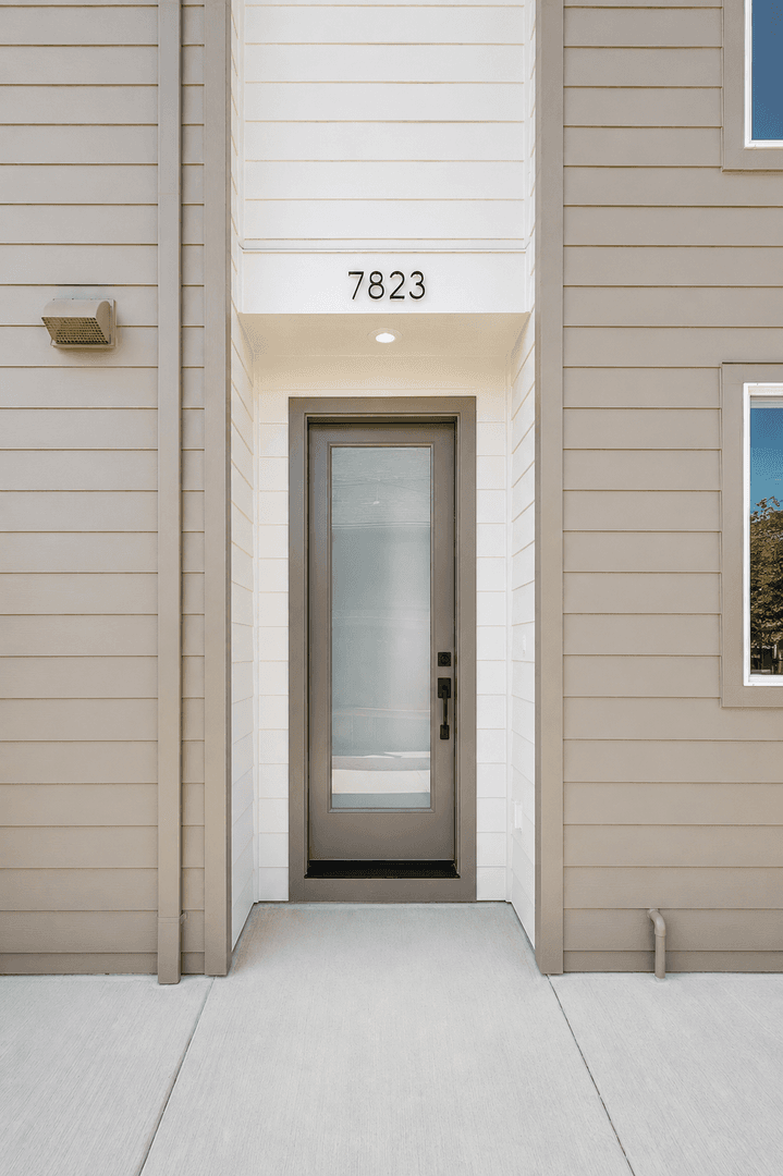 Portland Apartment: 7819-7825 SE Tolman St.