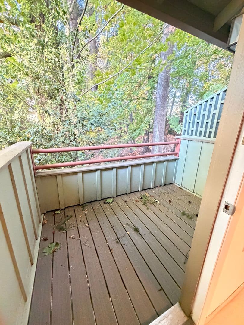 Lake Oswego Apartment: 6951-6957 SW Montauk Circle