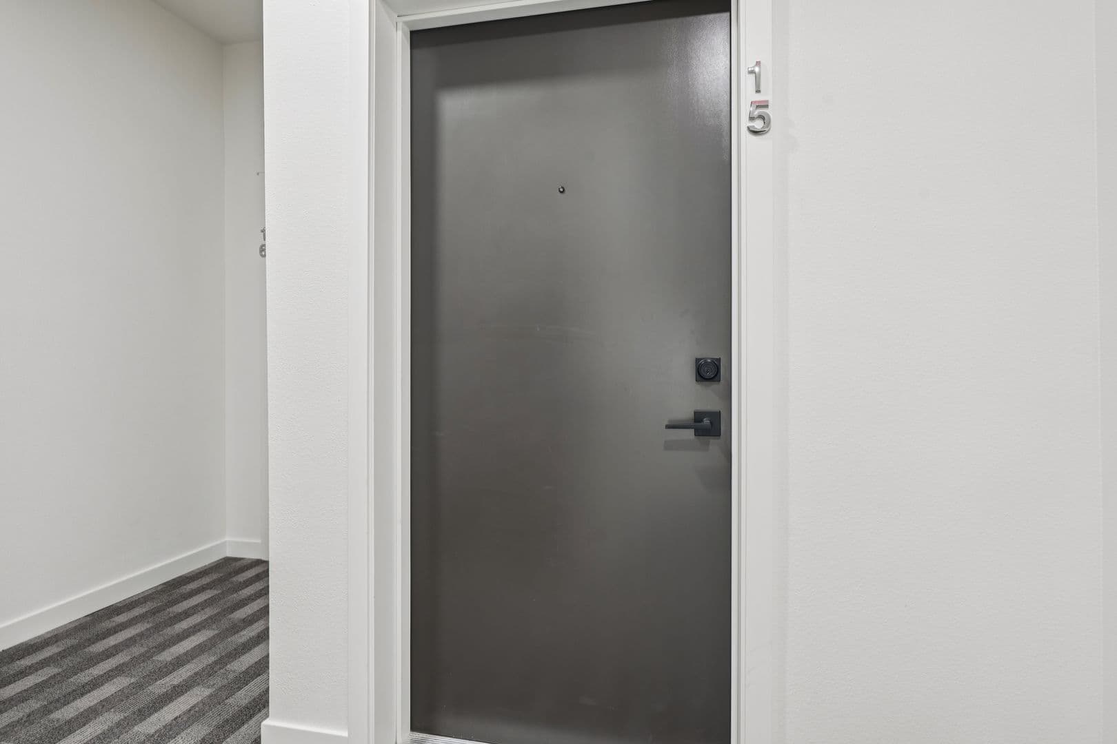 Portland Apartment: 2465 NE Alberta St.