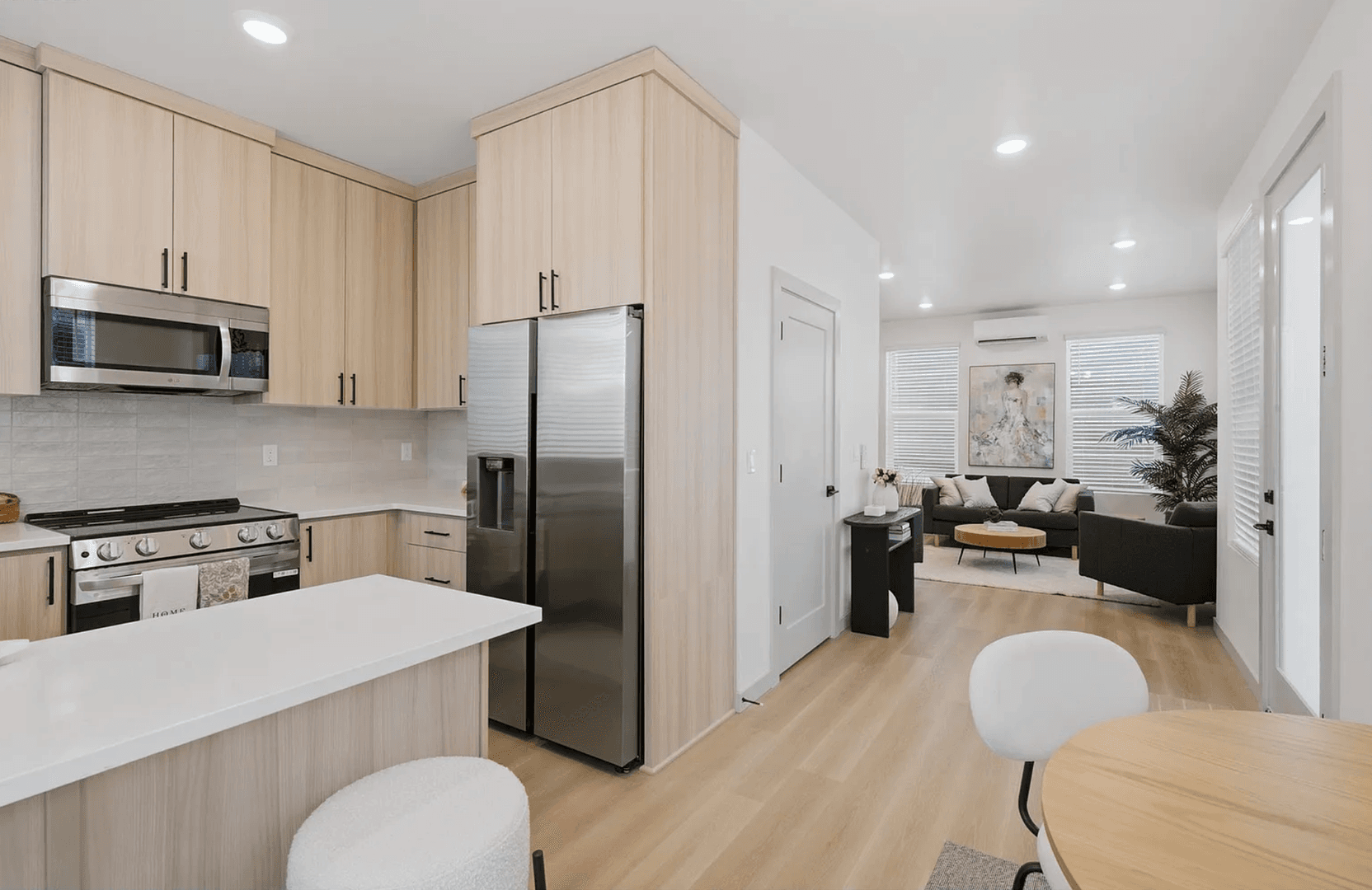 Portland Apartment: 7057 SE 60th Ave.
