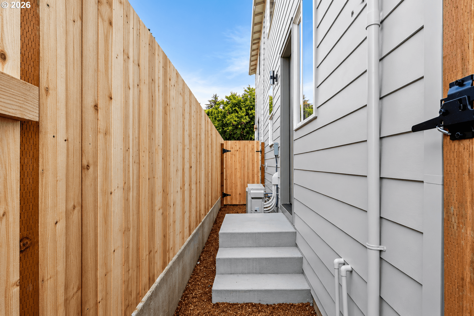 Portland Apartment: 5131-5135 SE Morrison St.