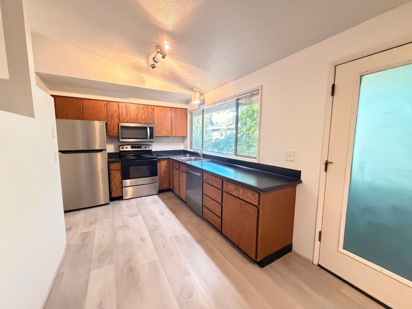 Lake Oswego Apartment: 6951-6957 SW Montauk Circle
