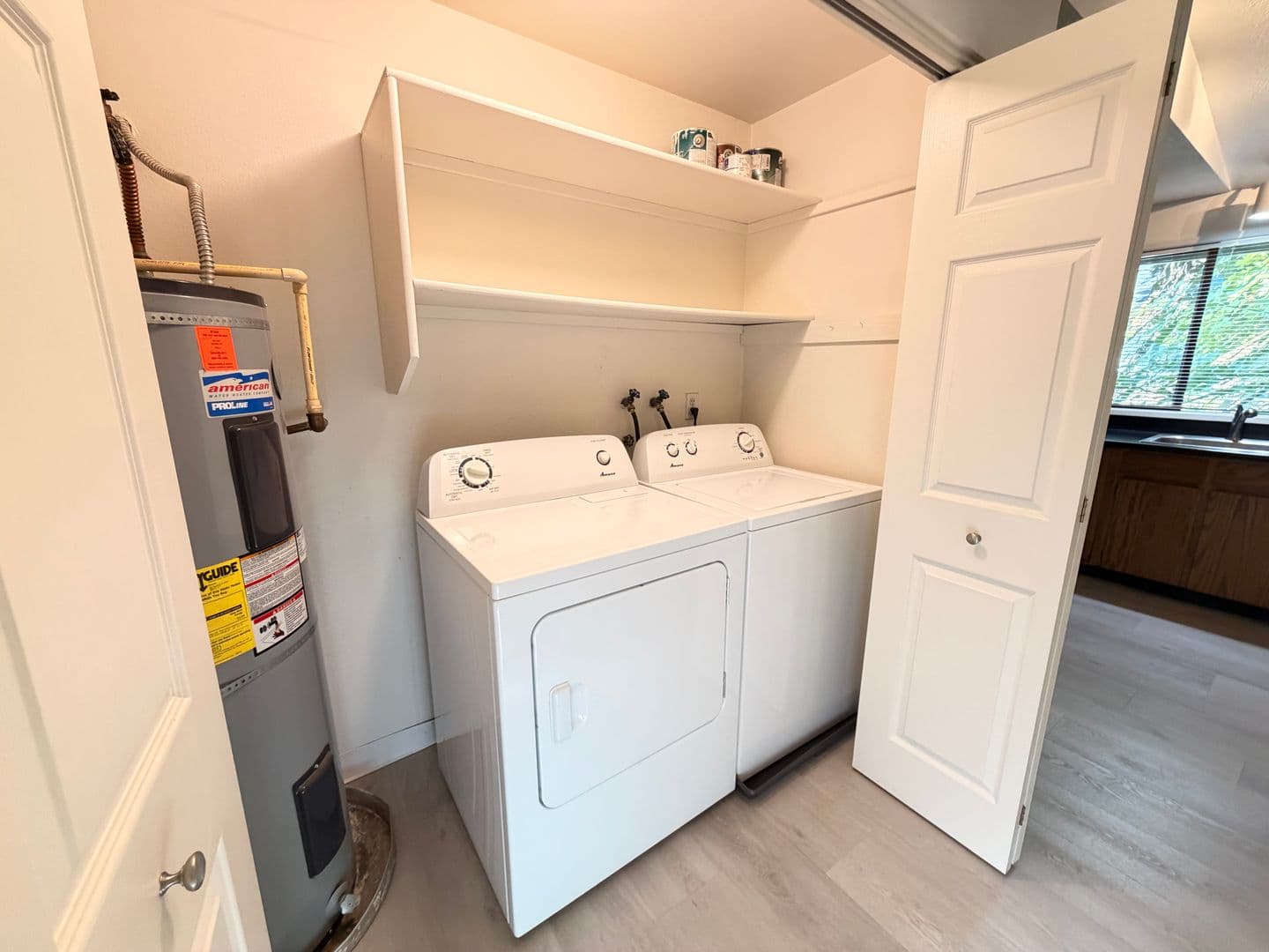 Lake Oswego Apartment: 6951-6957 Montauk Circle