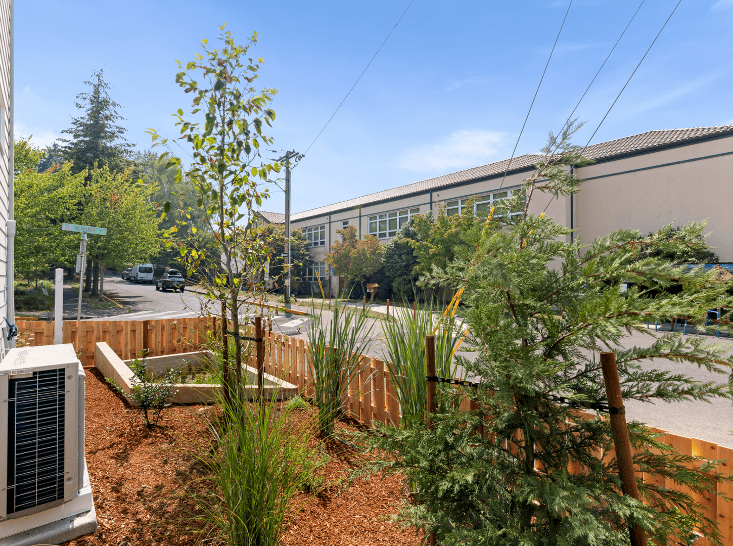 Portland Apartment: 5131-5135 SE Morrison St.