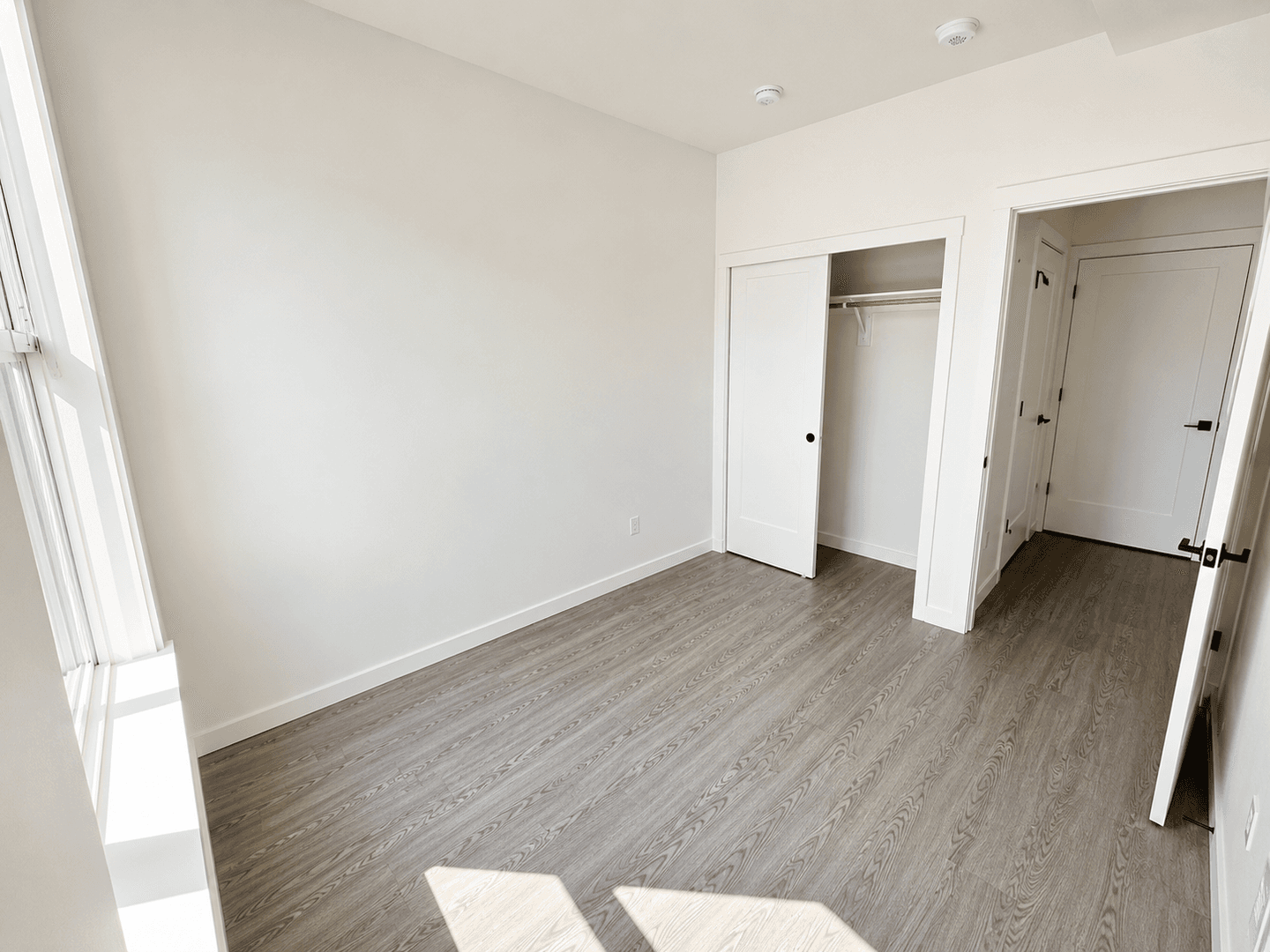 Portland Apartment: 2465 NE Alberta St.