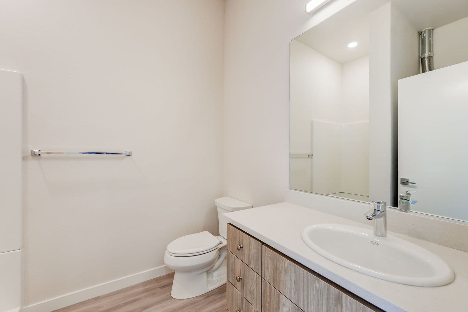 Portland Apartment: 4738 SE Belmont St