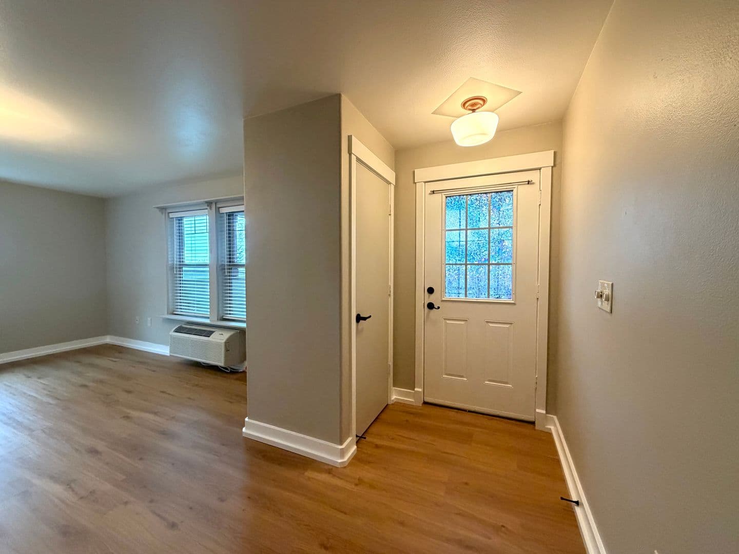 Portland House: 9817 NE Irving St. #216