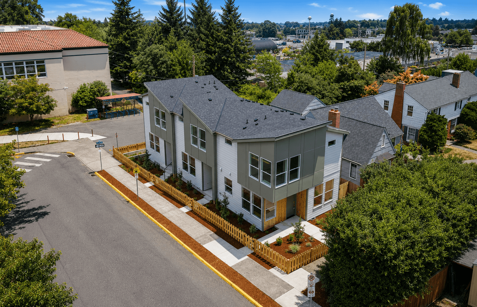 Portland Apartment: 5131-5135 SE Morrison St.