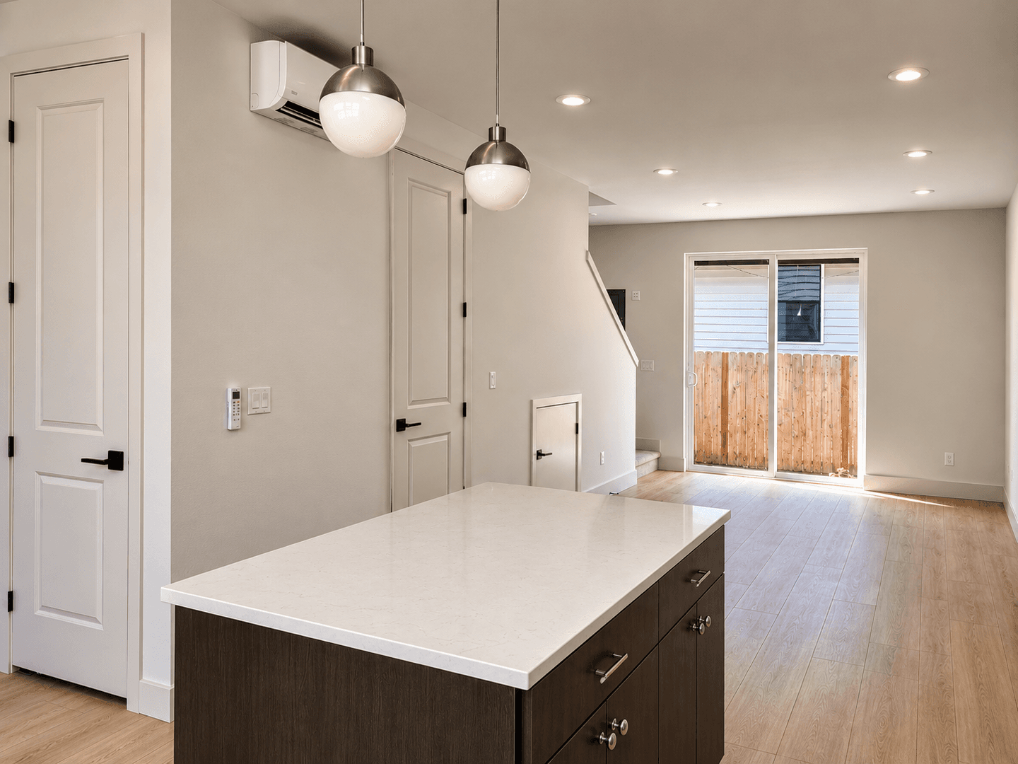Portland Apartment: 7819-7825 SE Tolman St.